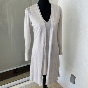 White House/ Black Market women sweater & top size XS
